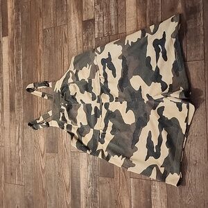 Size 1x camo overalls